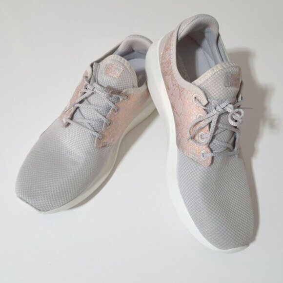 EUC New Balance silver light grey & rose gold floral jacquard accented sneakers - Picture 3 of 10